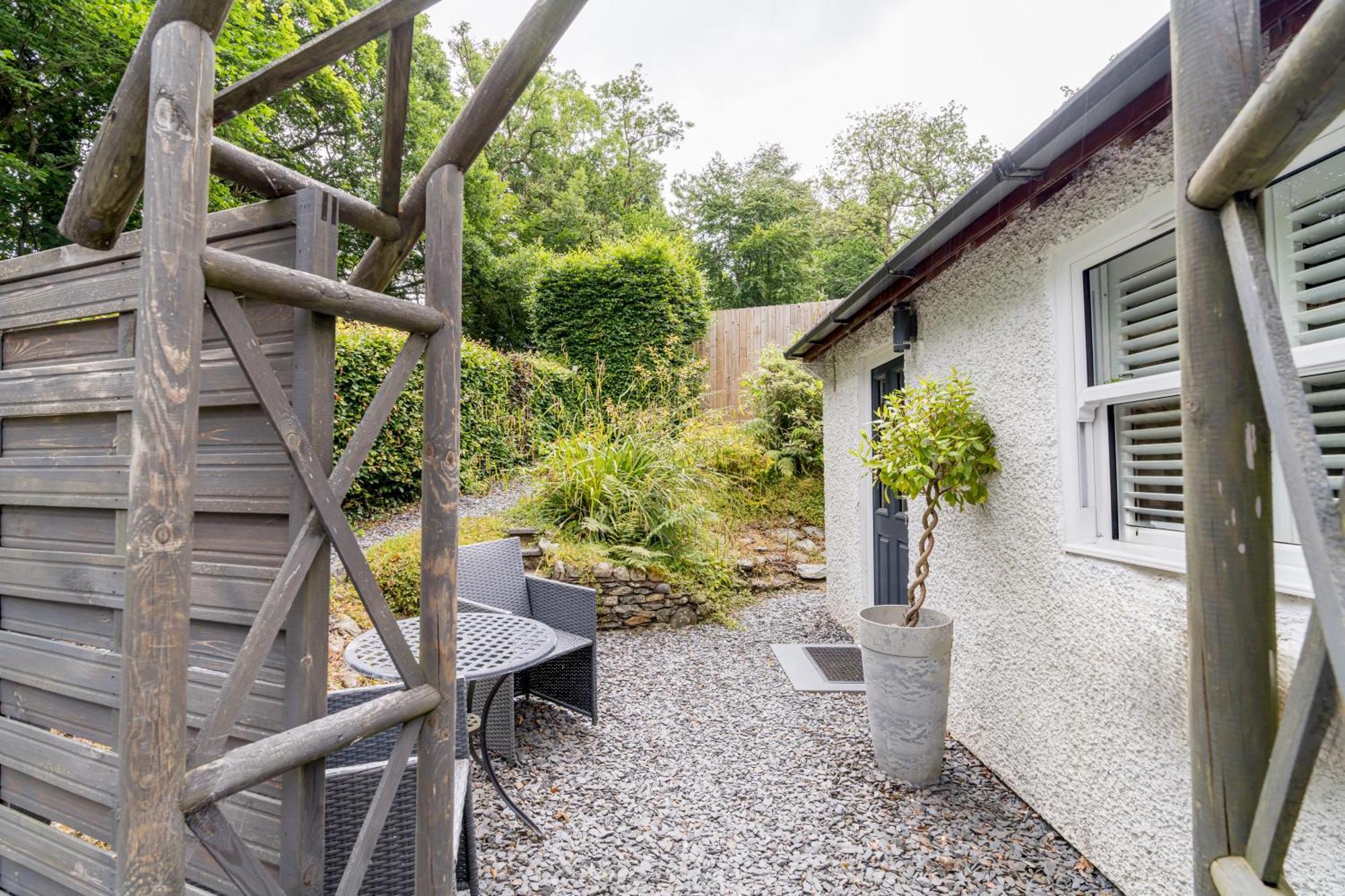 Squirrel Bank, With A Hot Tub & Parking Villa Bowness-on-Windermere Ngoại thất bức ảnh